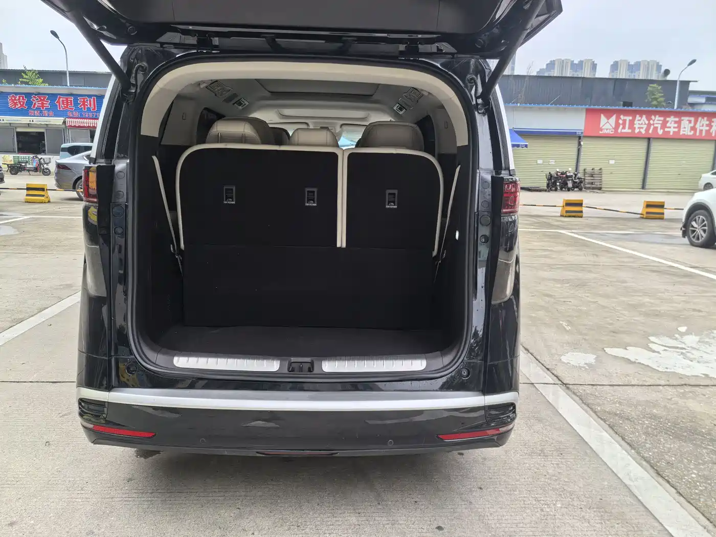 Denza D9 2025 DM-i Smart Drive Edition 1020 AWD Prestige фото 15