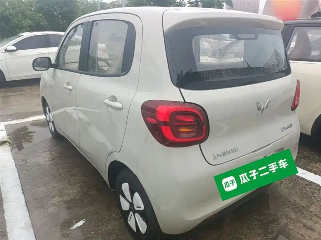 Wuling Motors Hongguang MINIEV 2026 2025 4-Door Advanced