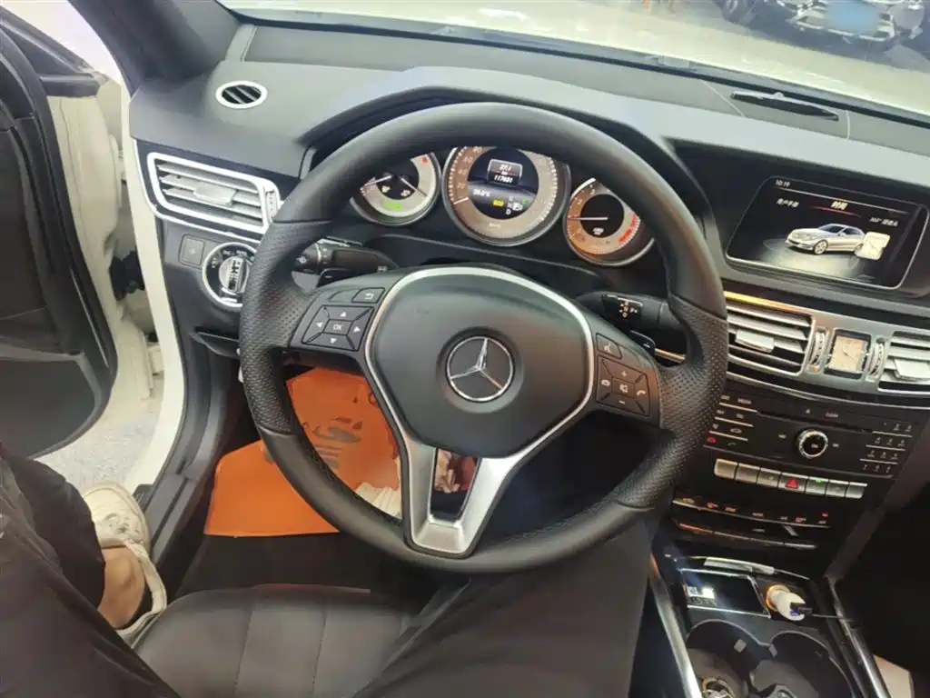 Mercedes-Benz E-Class 2015 Facelift E 260 L Sport фото 11