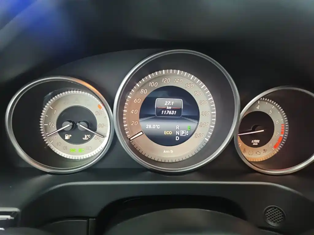 Mercedes-Benz E-Class 2015 Facelift E 260 L Sport фото 12