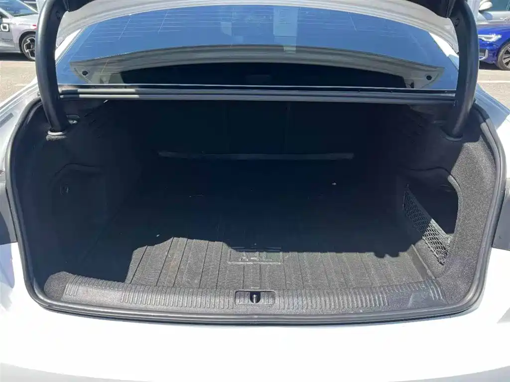 Audi A4L 2022 40 TFSI Fashion Elegance фото 7