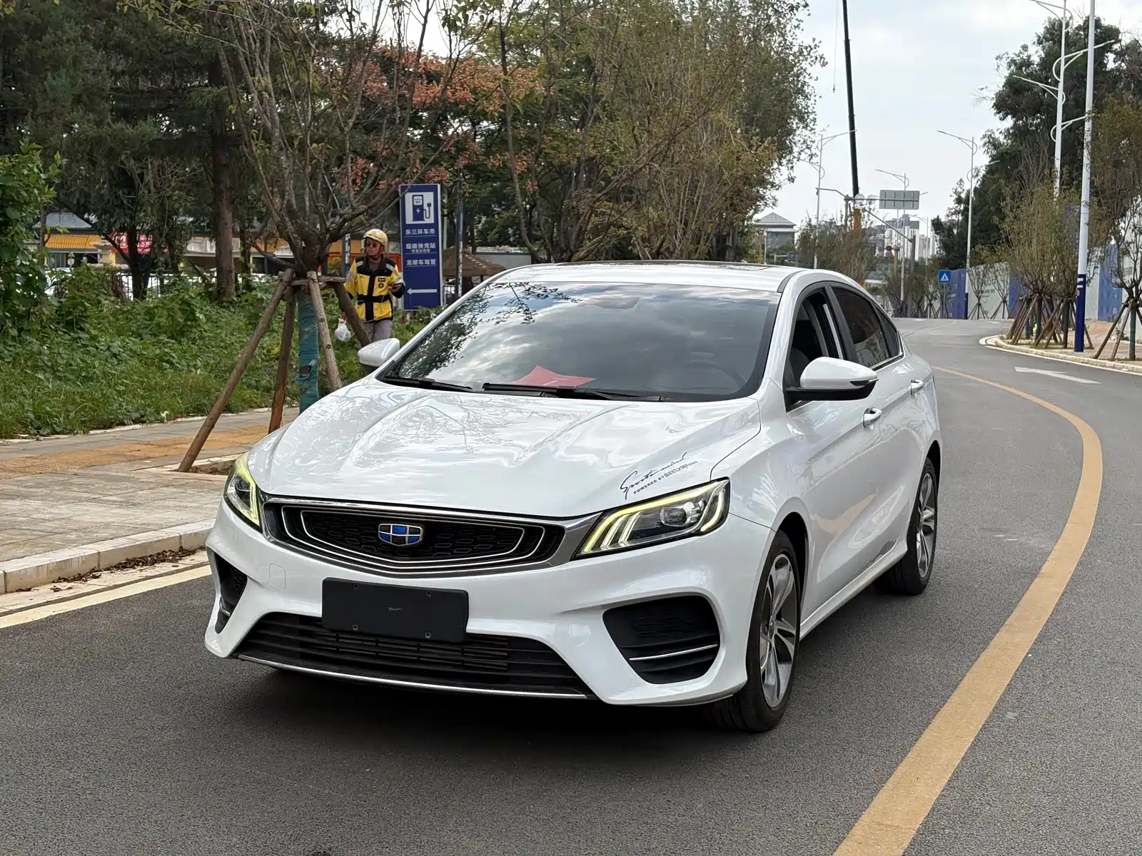 Фото 1 - Geely Binrui
