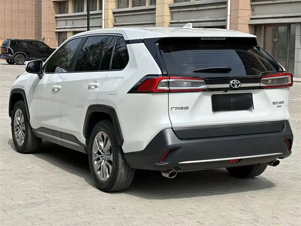 Toyota Wildlander 2022 2.0L CVT AWD Luxury Edition фото 5