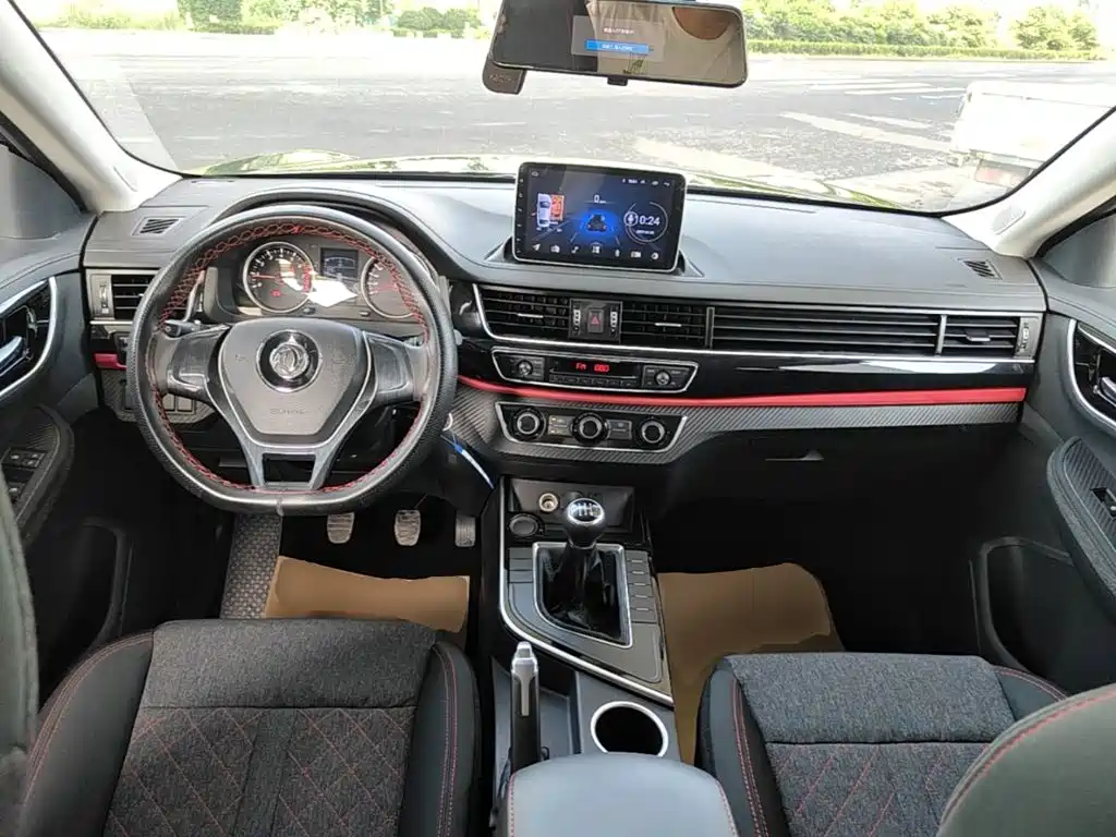 Dongfeng Fengxing Fengxing T5 2019 2021 1.6L Manual Comfort