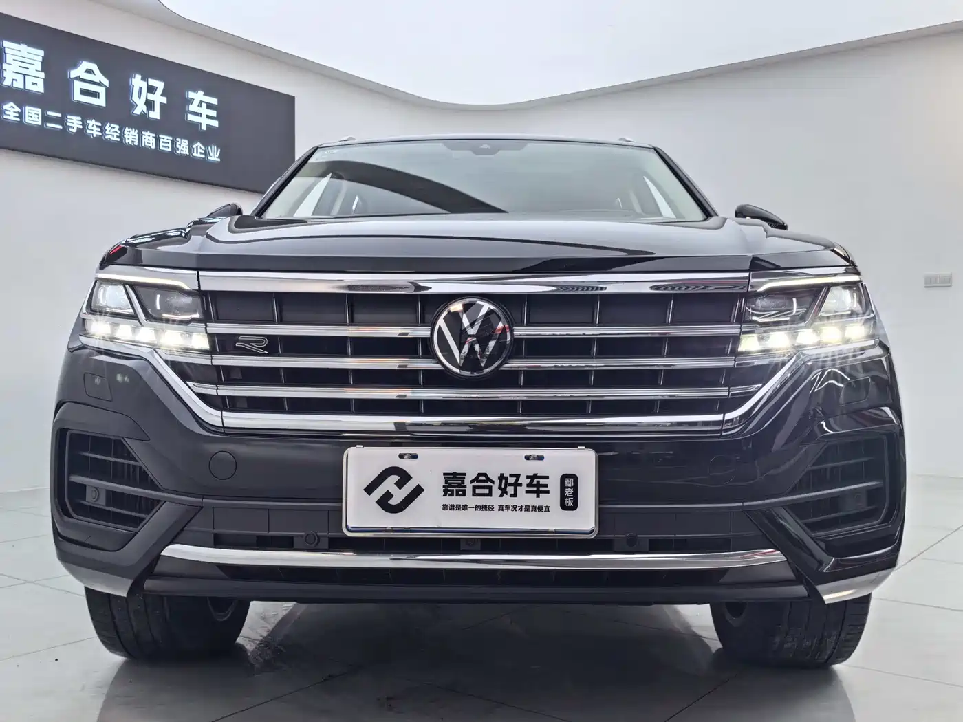 VOLKSWAGEN TOUAREG