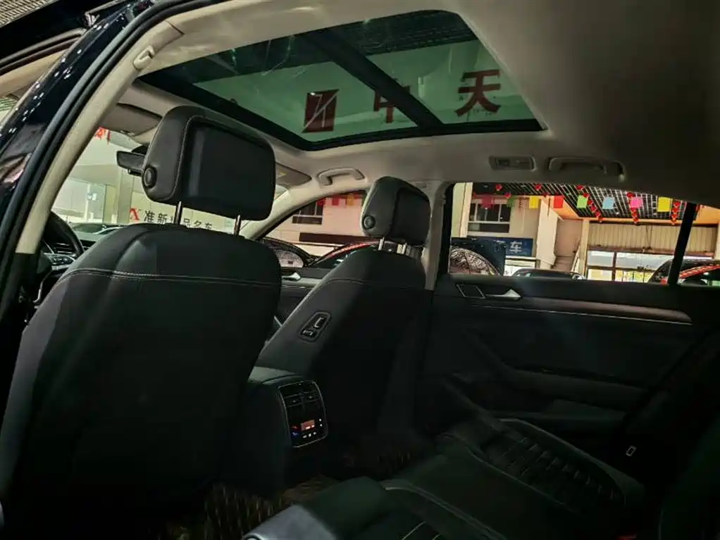 Volkswagen Magotan 2020 330TSI DSG Leading фото 5