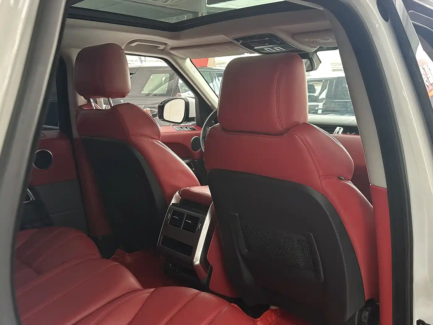 Land Rover Range Rover Sport 2016 3.0 SDV6 HSE фото 27