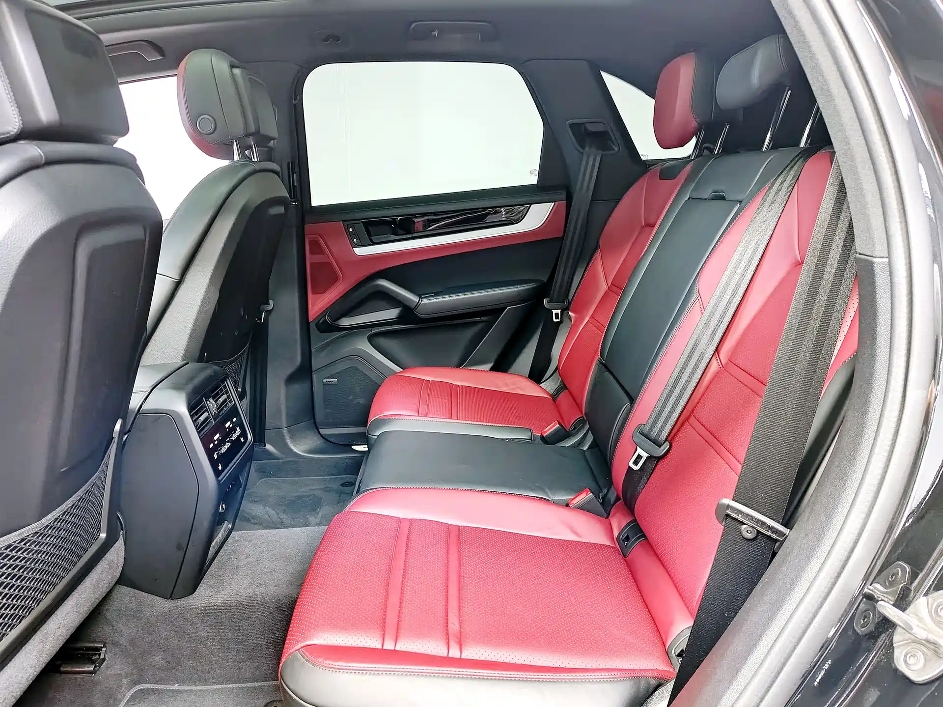 Photo 14 - Porsche Cayenne