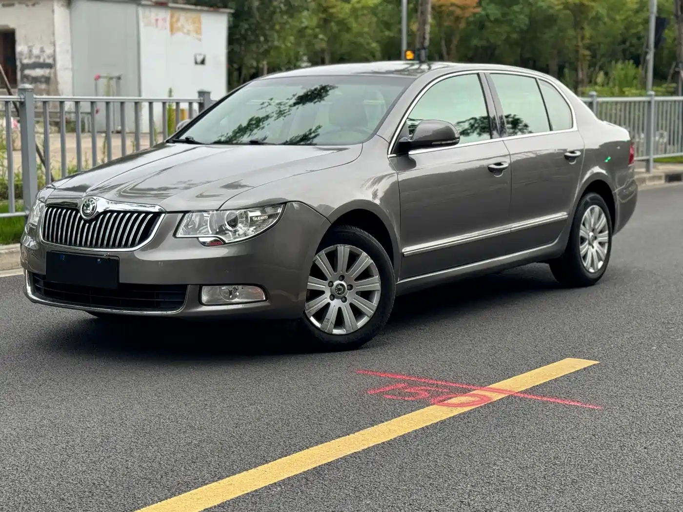Škoda Superb 2011 2012 1.8TSI Automatic Noble Elegance Edition