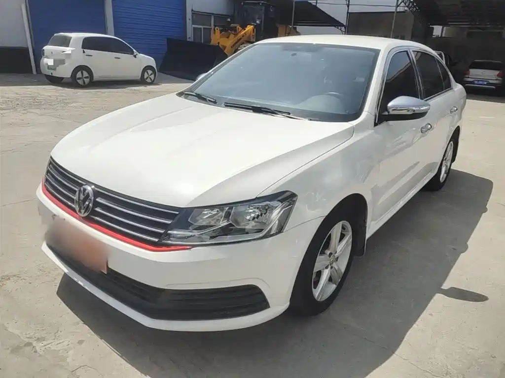 Volkswagen Lavida 2017 1.6L Manual Trend Edition фото 2