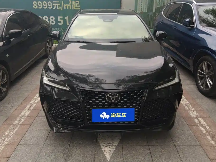 Фото 2 - Toyota Avalon