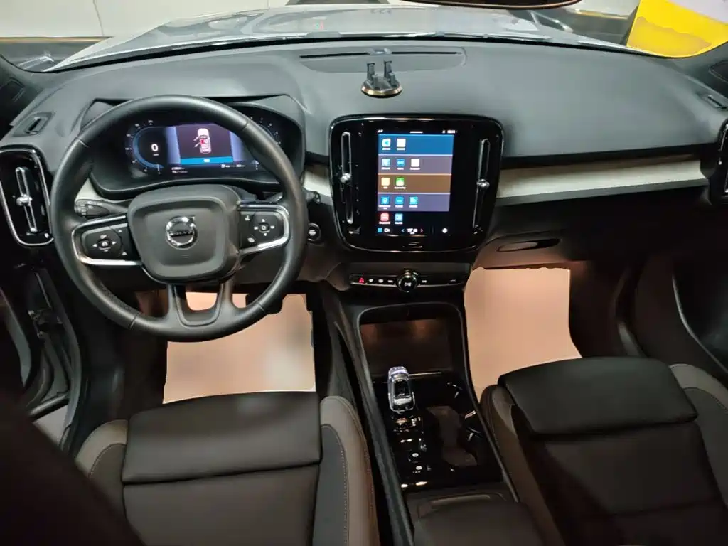 Volvo XC40 2024 2024 B3 Smart Elite Luxury Edition