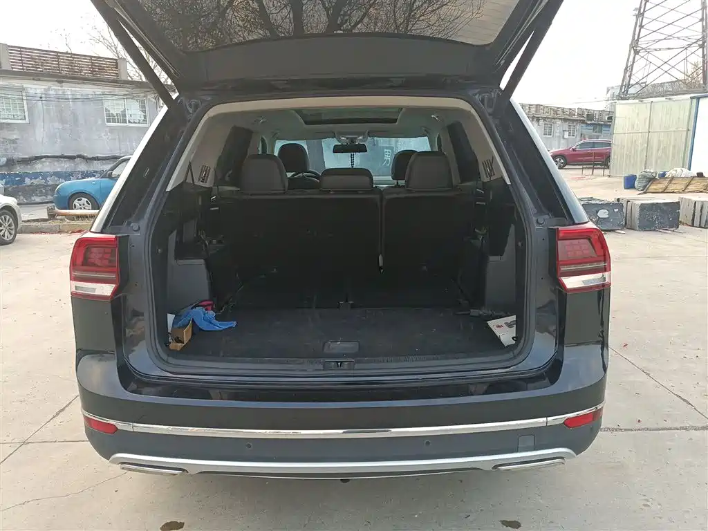VOLKSWAGEN TOURANG
