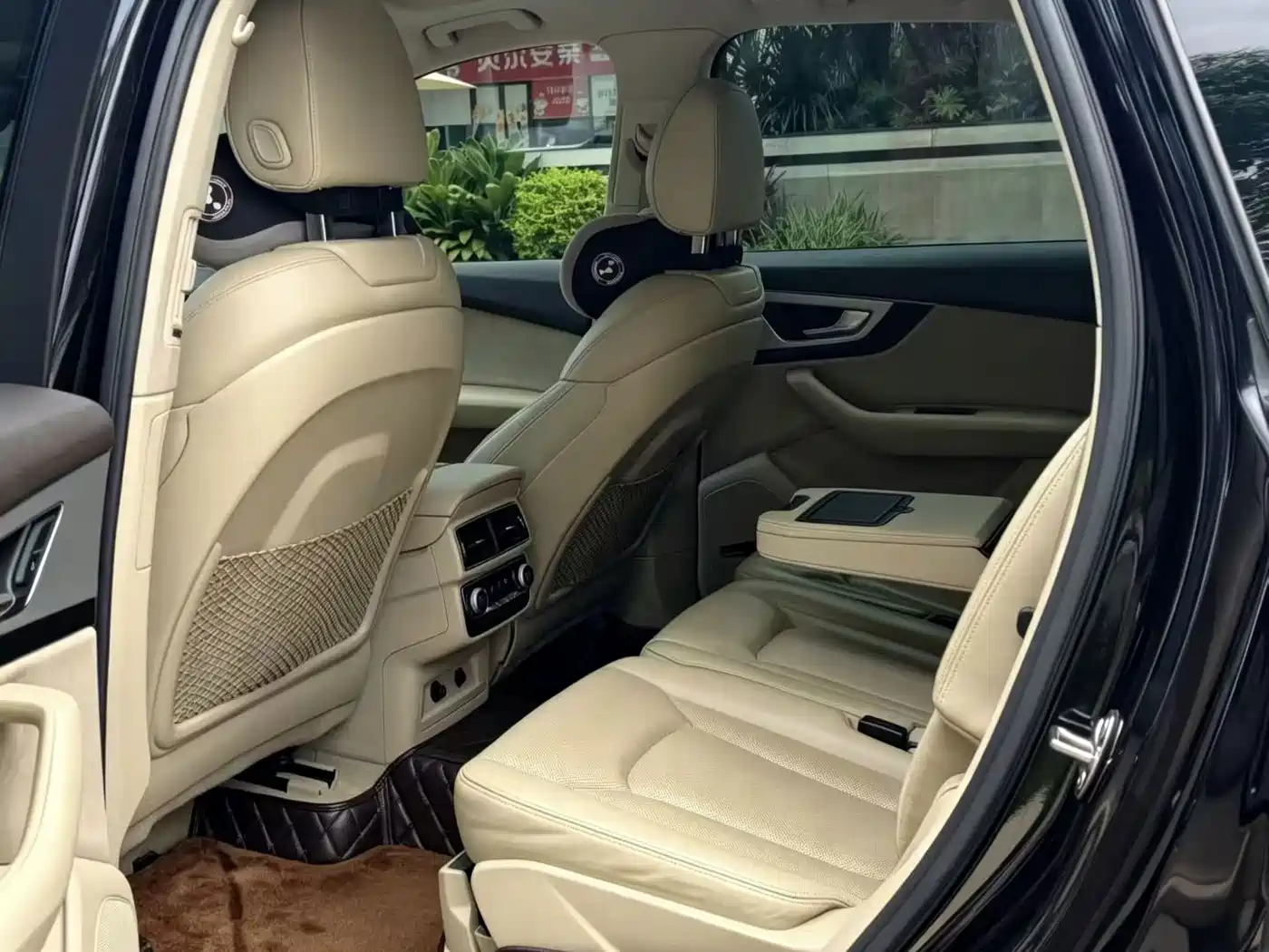 Фото 4 - Audi Q7