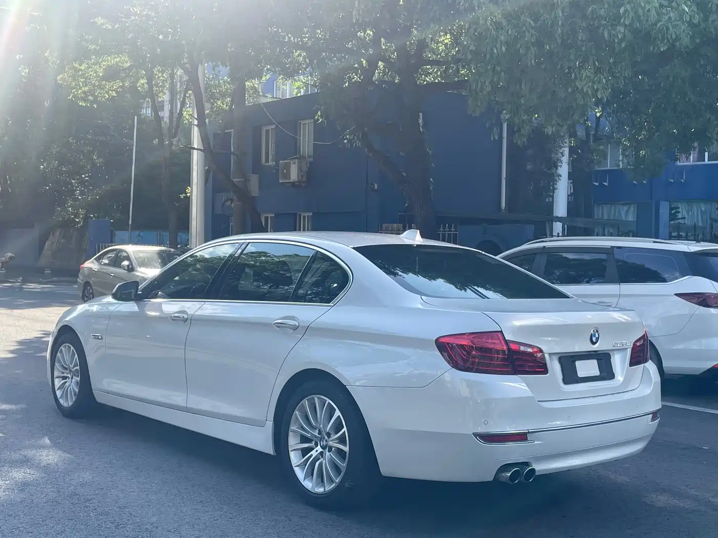 BMW 5 Series 2017 525Li Luxury Design Package фото 4