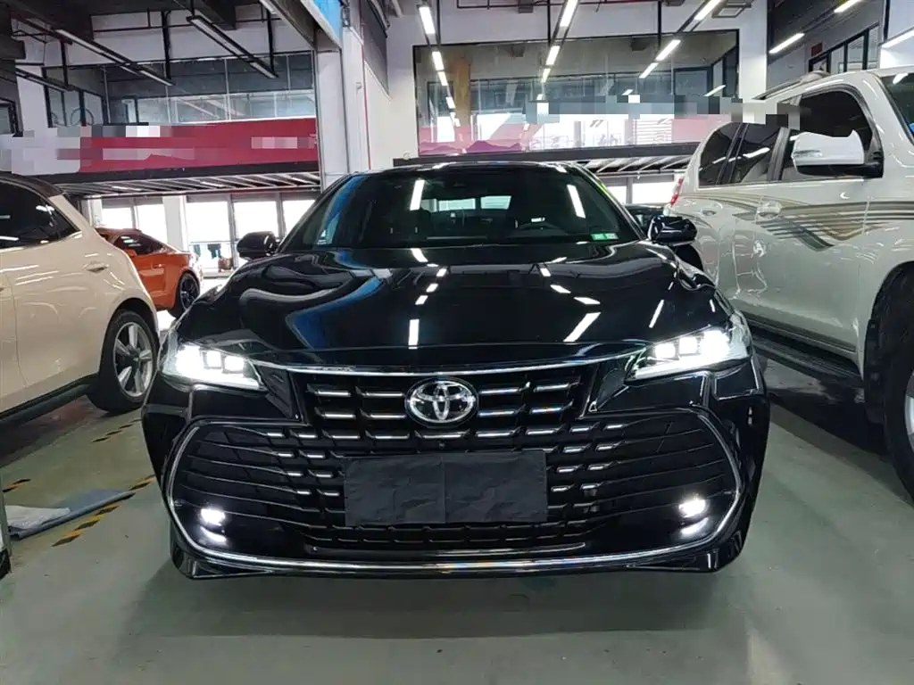Toyota Avalon 2023 2.0L Premium Selection фото 3