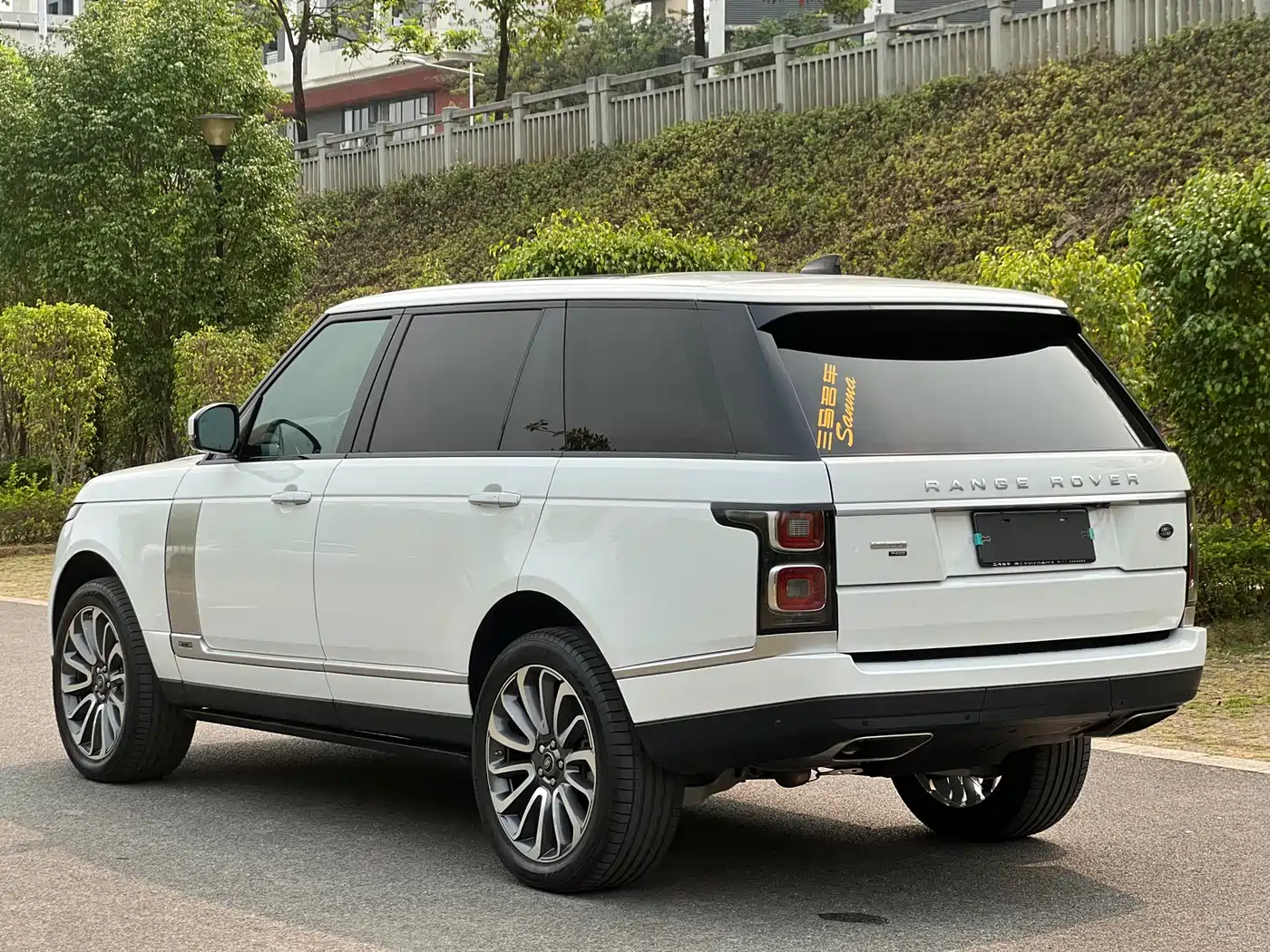 LAND ROVER RANGE ROVER