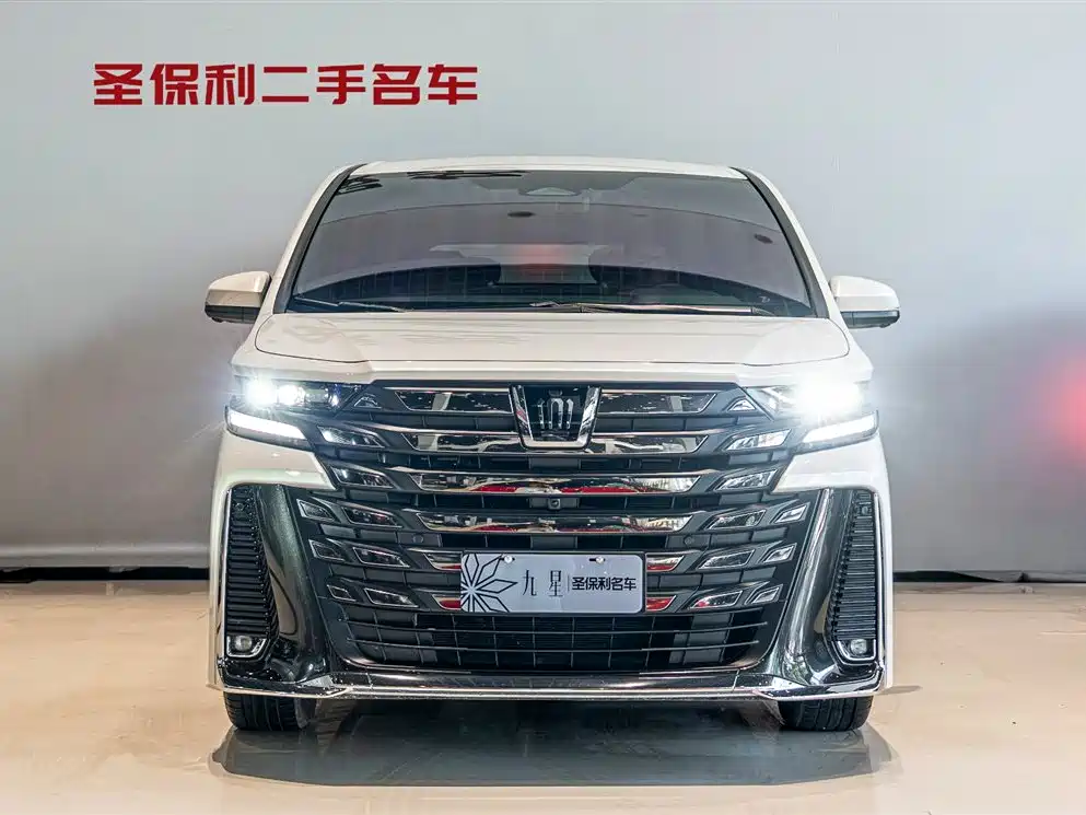 Toyota Vellfire 2024 Crown Hybrid 2.5L Executive Premium Edition фото 2
