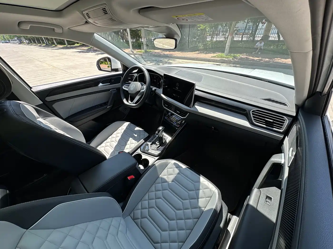 Volkswagen Tayron 2023 300TSI 2WD Luxury Plus Advanced Edition фото 5