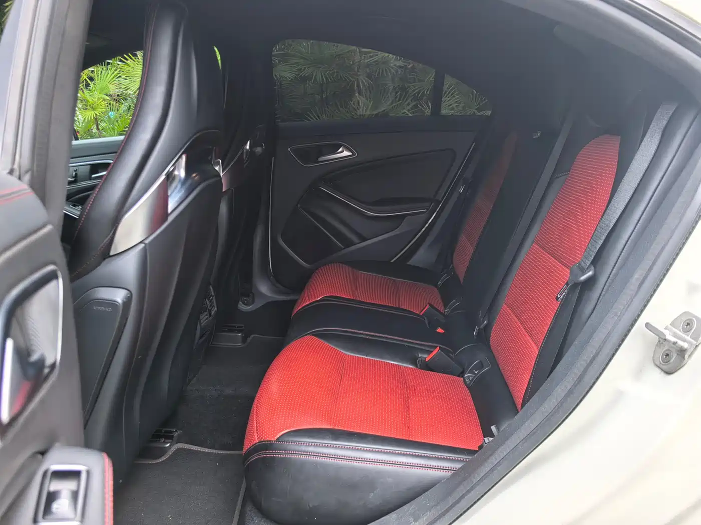 Mercedes-Benz CLA AMG 2014 AMG CLA 45 4MATIC фото 13