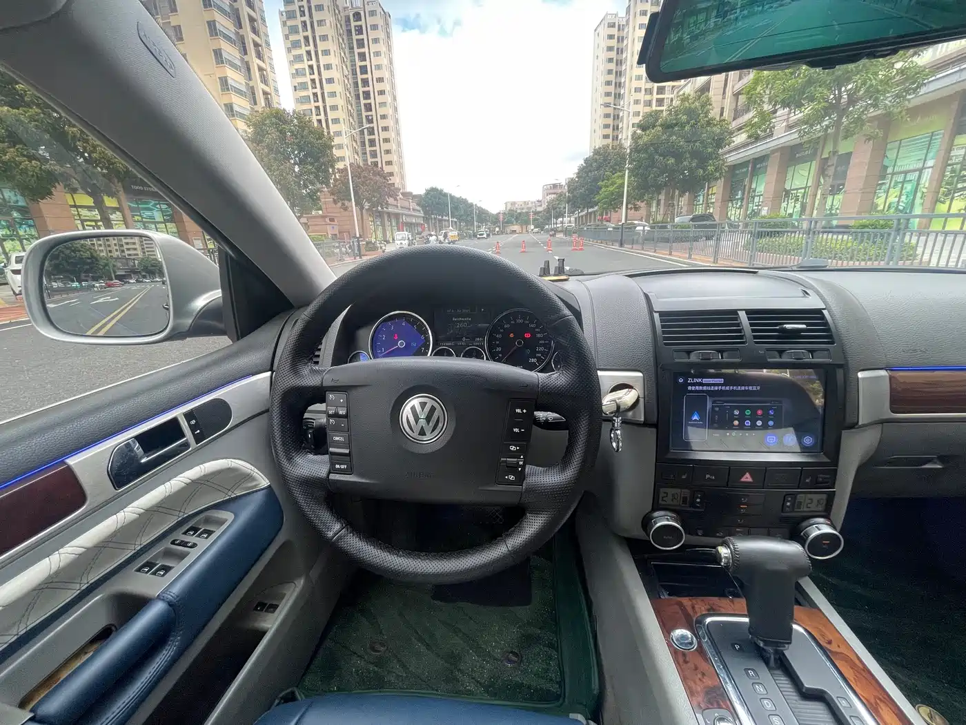 صورة 16 - Volkswagen Touareg