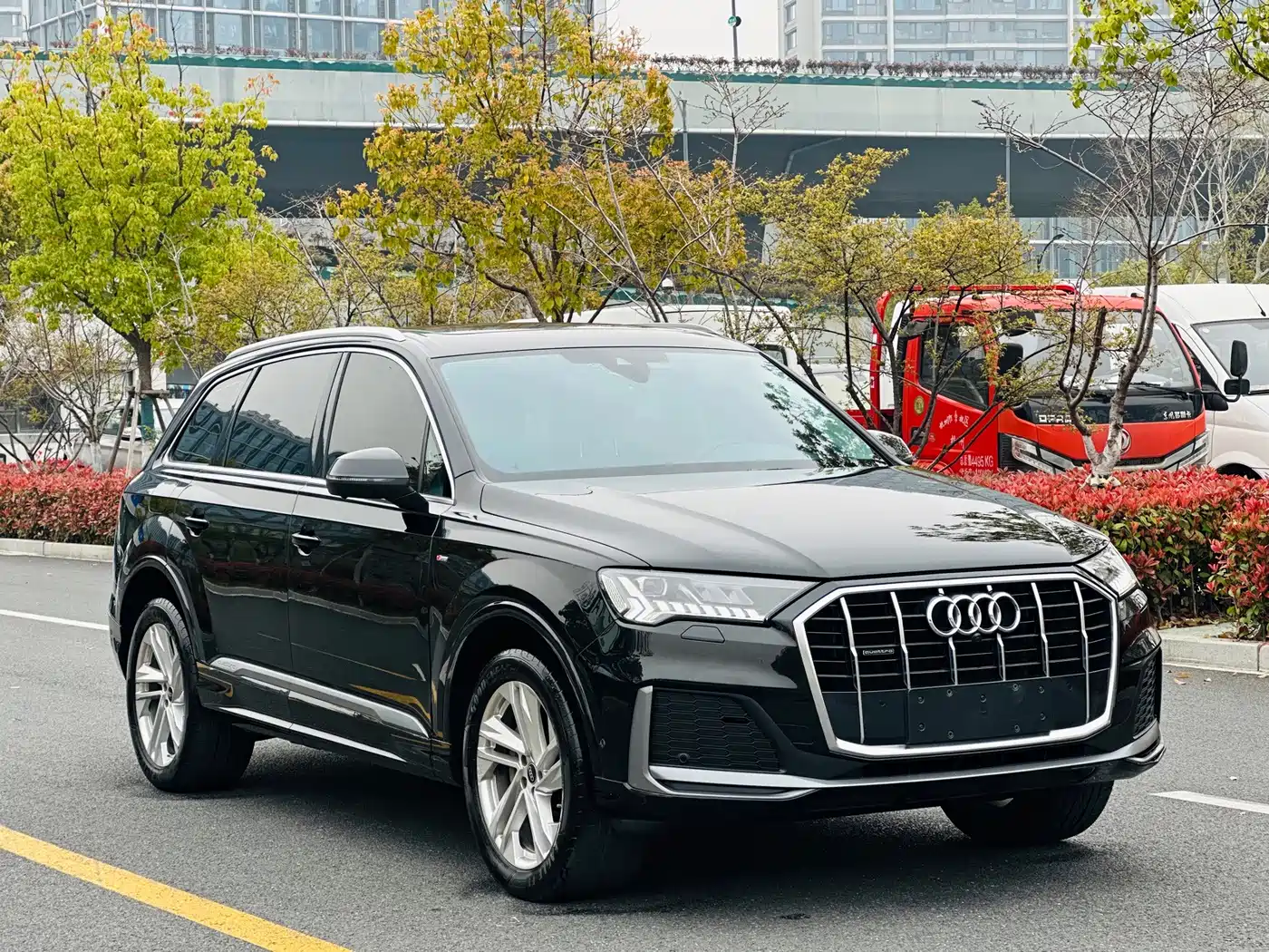 Фото 3 - Audi Q7