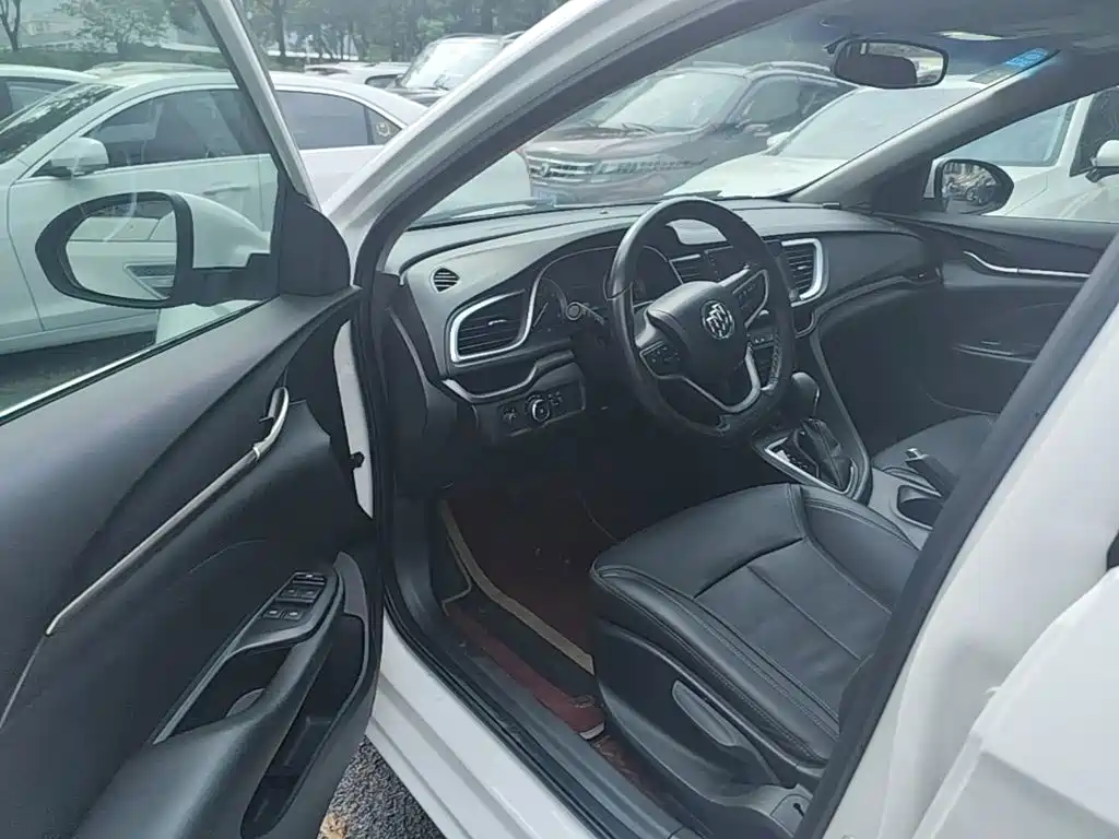 Фото 16 - Buick Excelle