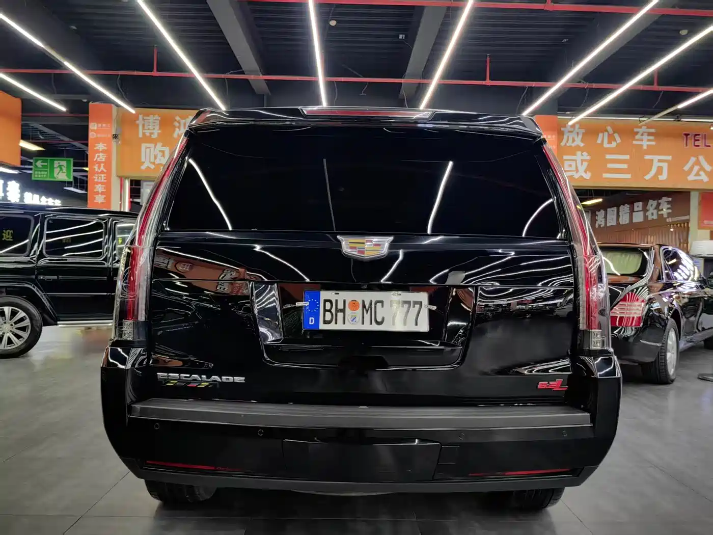 Cadillac Escalade 2017 6.2L ESV Platinum Extended фото 16