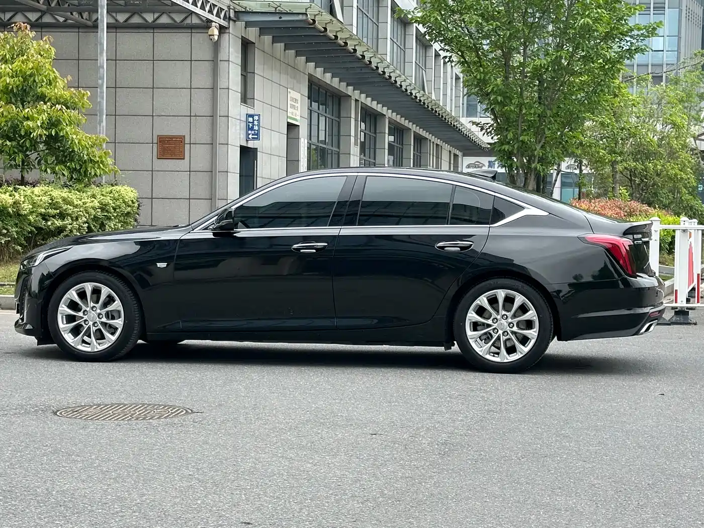Cadillac CT5 2023 28T Luxury Style (Standard Edition) фото 12