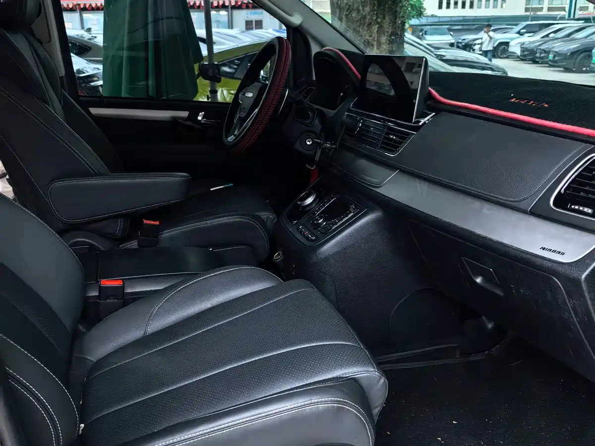 SAIC Maxus Maxus G20 2023 2023 ES 2.0T Gasoline Automatic Premium Edition