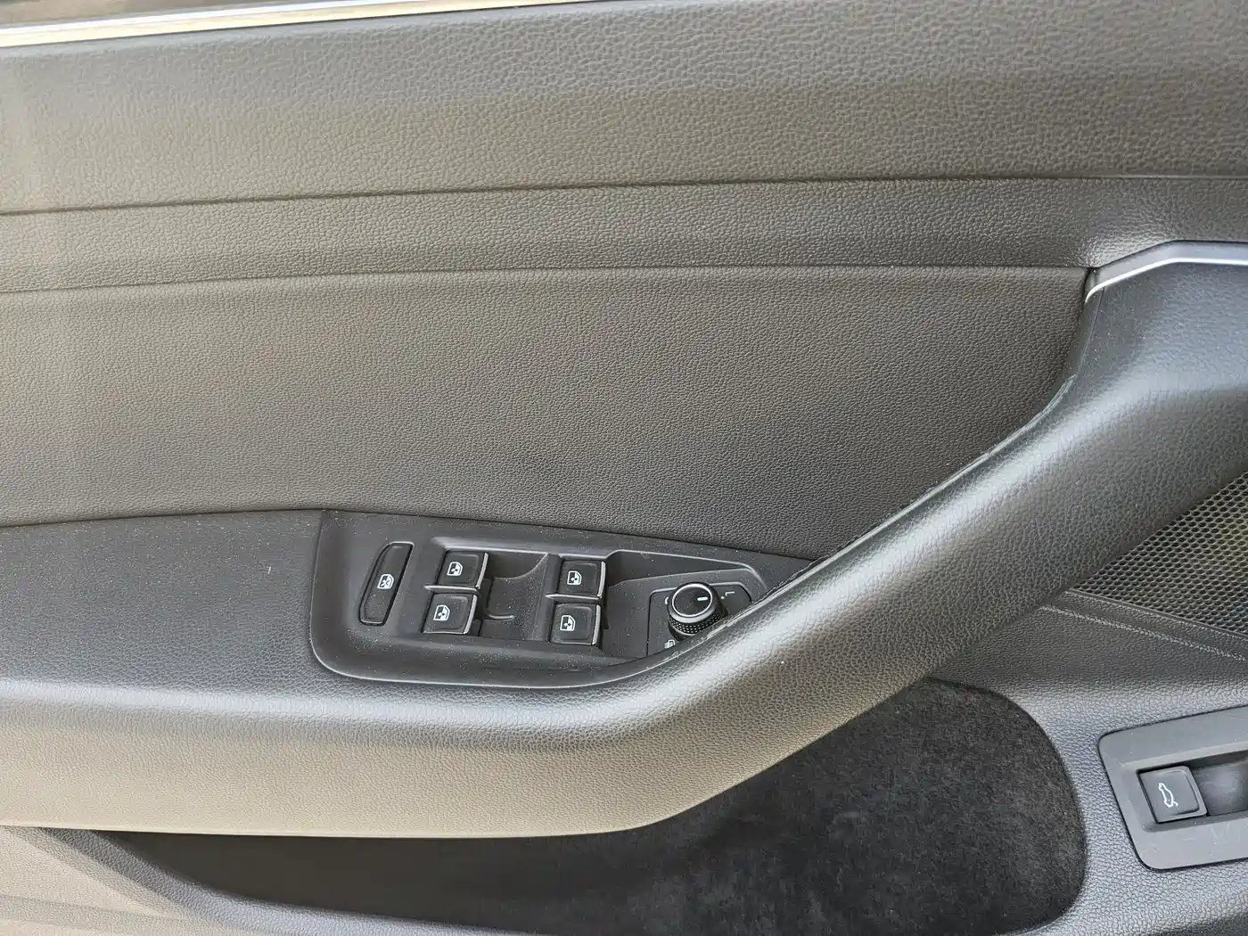 Volkswagen Magotan 2018 330TSI DSG Luxury фото 13