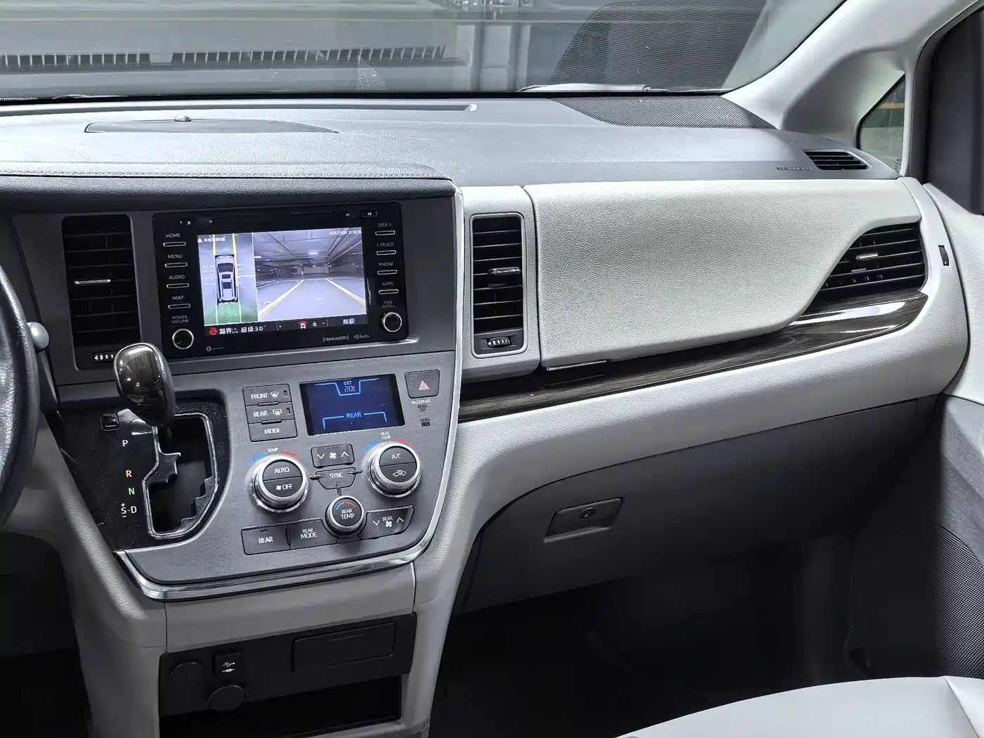 Toyota Sienna 2015 3.5L 2WD L фото 10