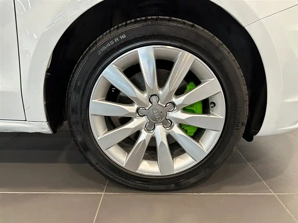 Audi A1 2014 2014 30 TFSI Sportback Comfort