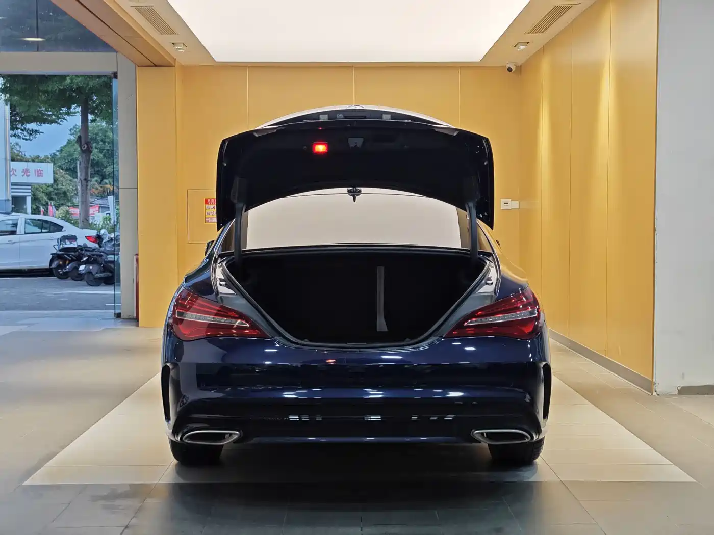 Mercedes-Benz CLA (Import) 2018 CLA 220 4MATIC фото 28