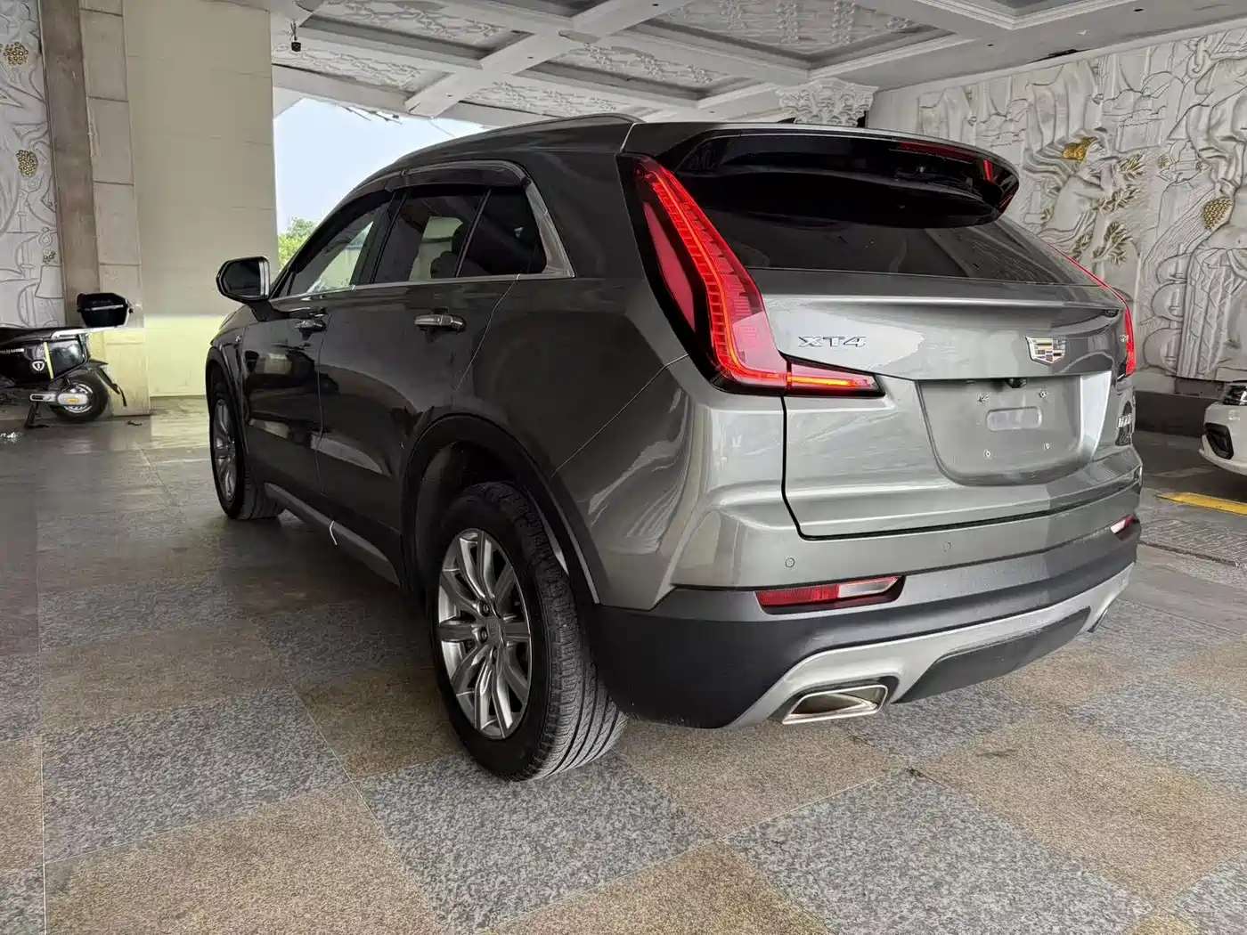 Cadillac XT4 2018 28T FWD Leading Sport Edition фото 8