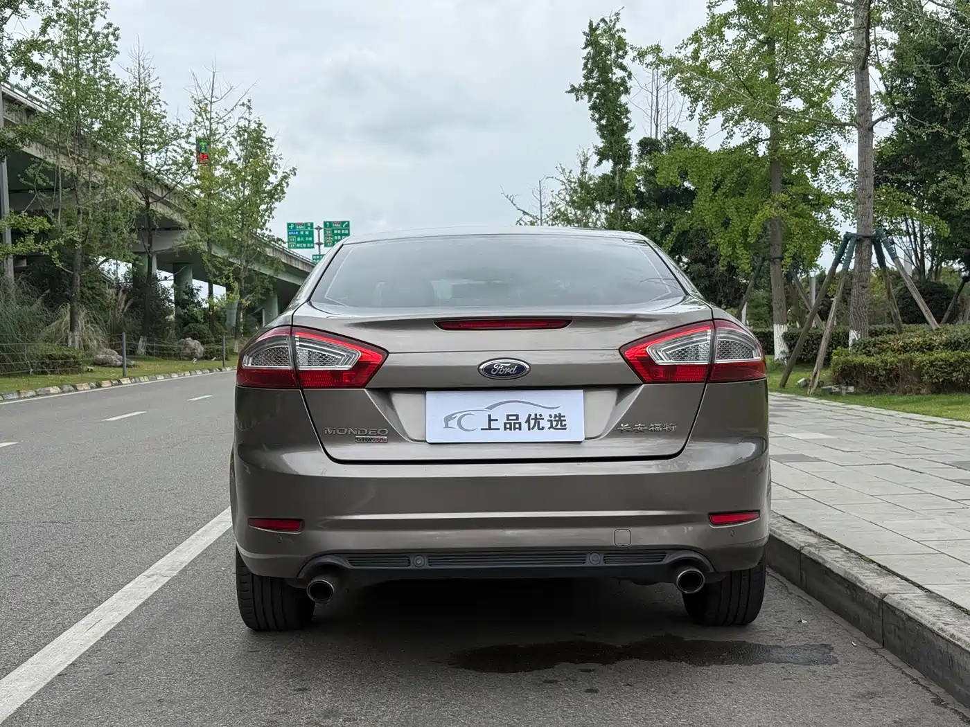 Ford Mondeo 2012 2013 2.3L Luxury Model