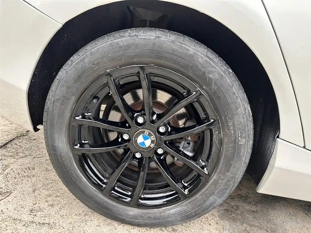 BMW 1 Series (Import) 2012 118i Leading фото 24