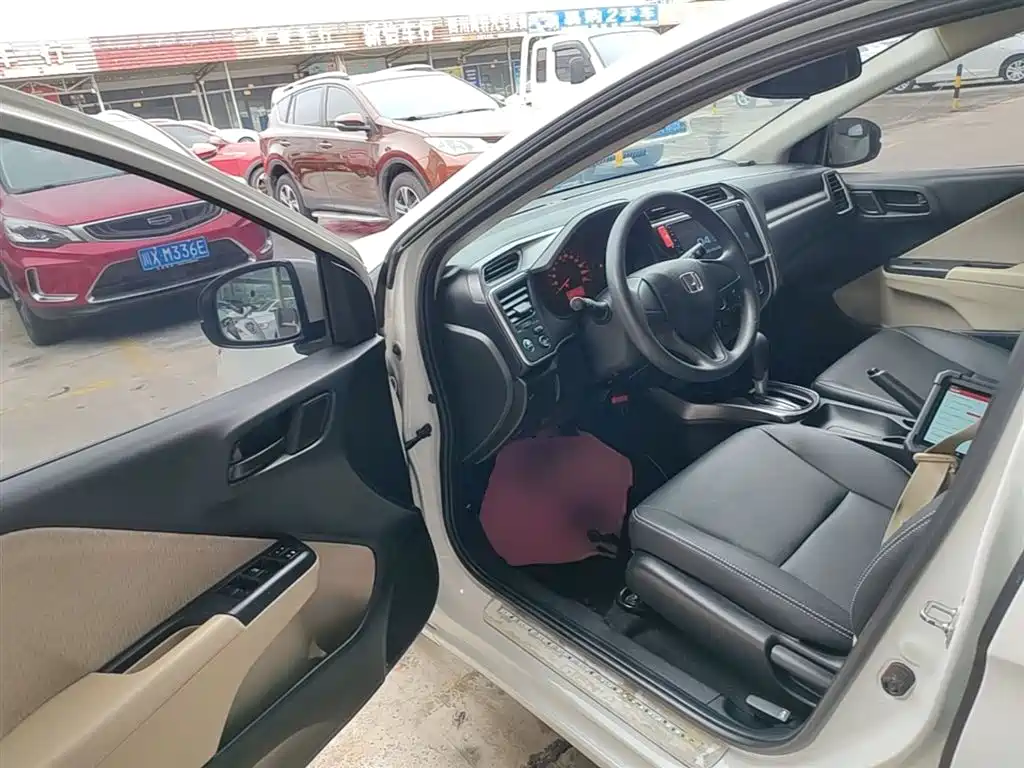 Honda Greiz 2017 2016 1.5L CVT Classic Edition
