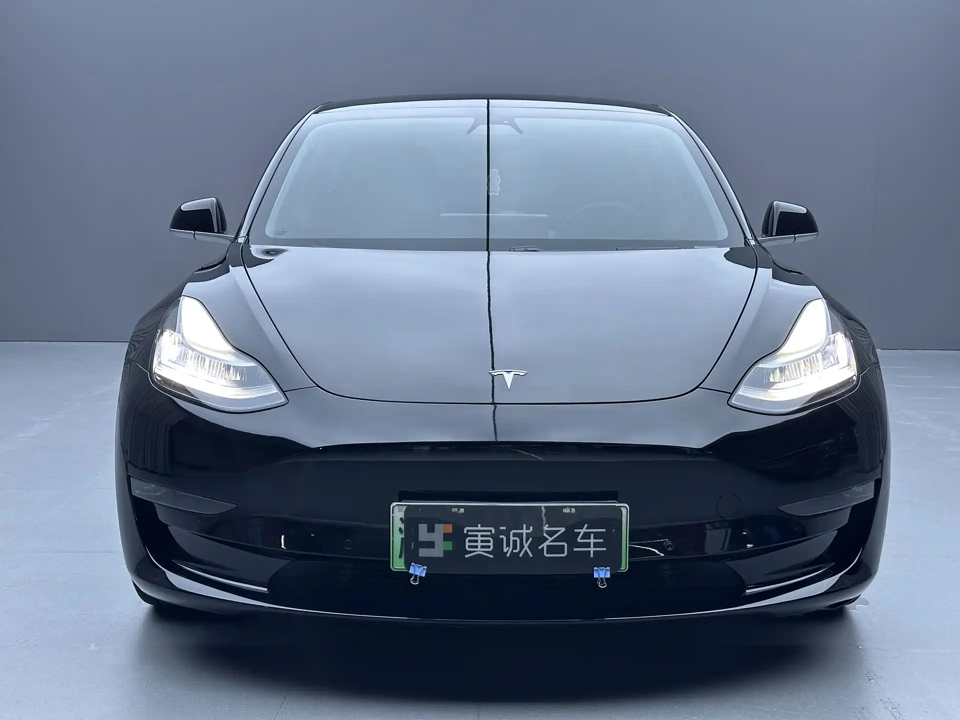 Фото 2 - Tesla Model 3