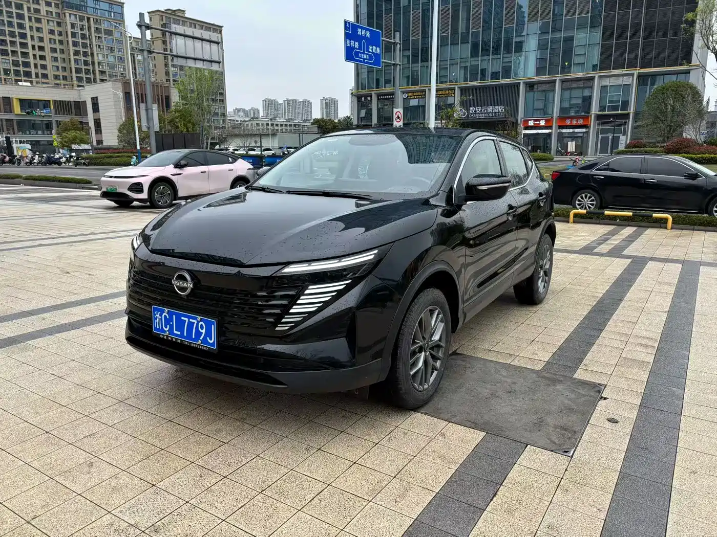 NISSAN QASHQAI