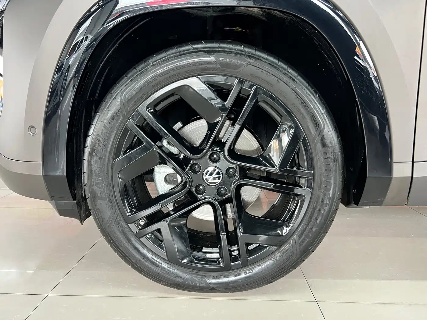 Volkswagen Teramont 2025 Teramont Pro 450TSI 4WD Summit Edition фото 35