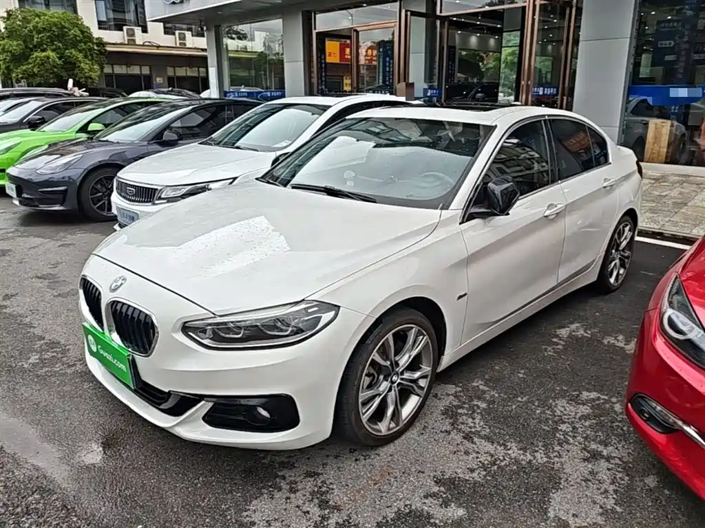 BMW 1 Series 2017 120i Design Package фото 2