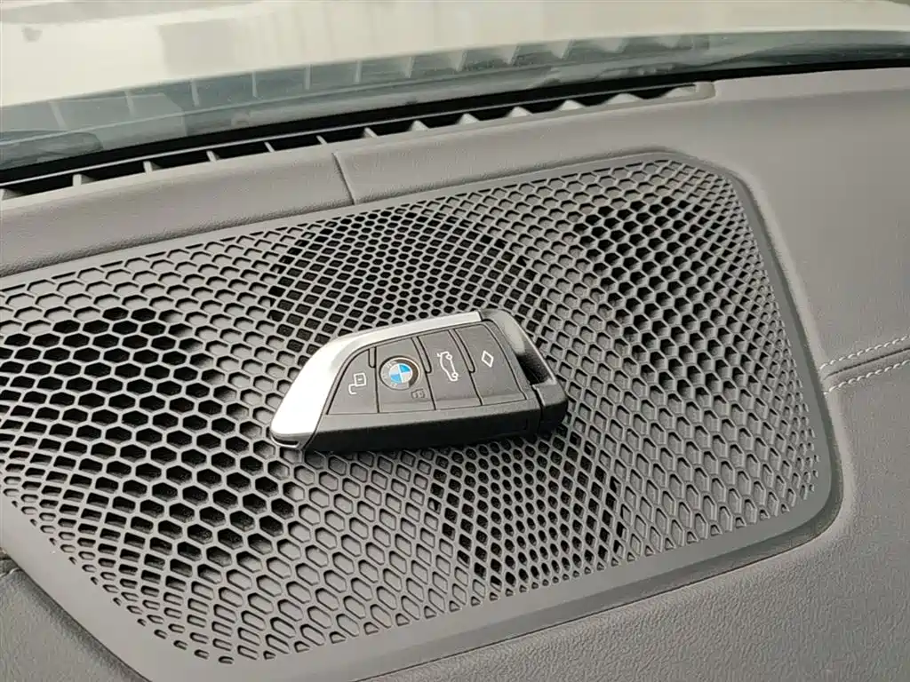 BMW i3 2025 eDrive 35 L фото 9