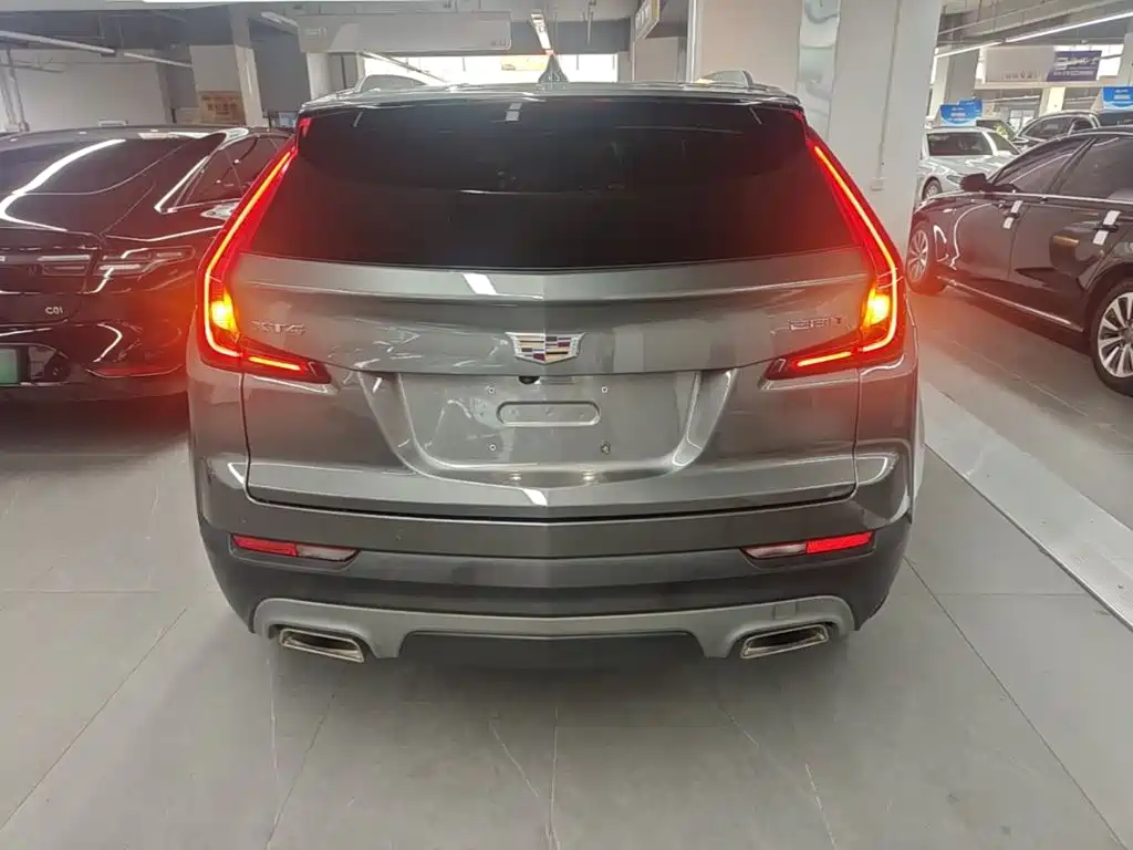 Cadillac XT4 2019 2018 28T FWD Leading Edition