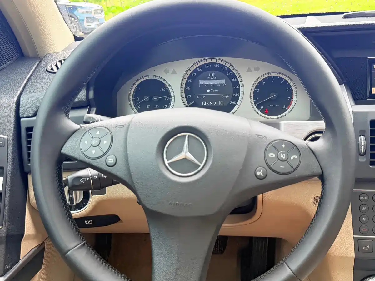 Mercedes-Benz GLK-Class 2012 Model GLK 300 4MATIC Fashion фото 18