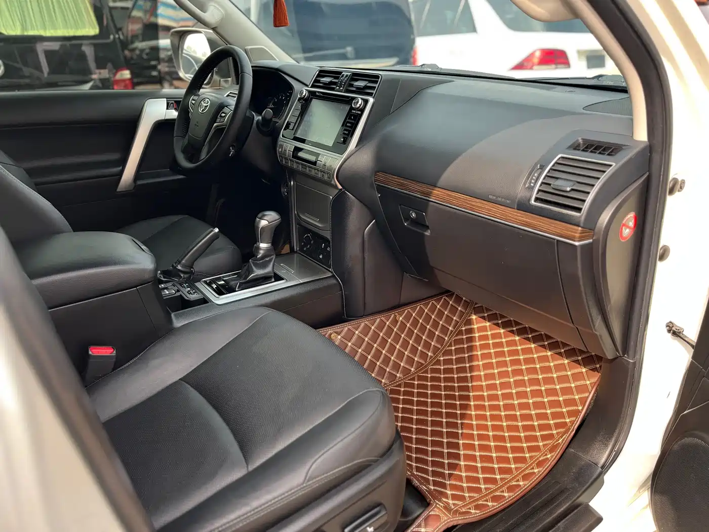 Toyota Prado 2019 3.5L Automatic TX-L Zunxiang Edition фото 26