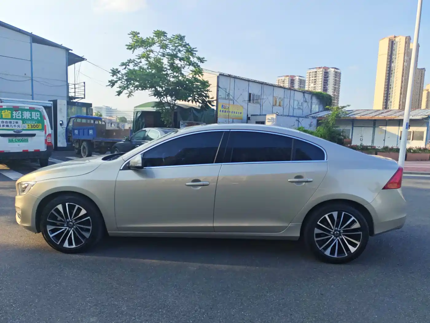 VOLVO S60