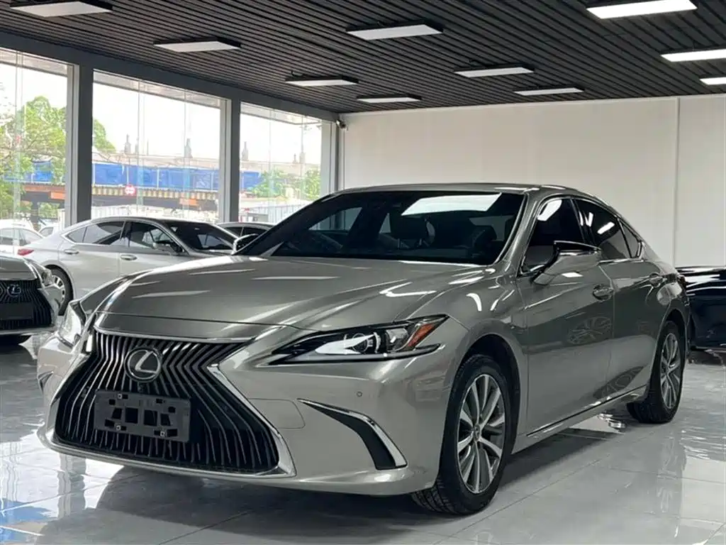 Lexus ES 2020 200 Excellence