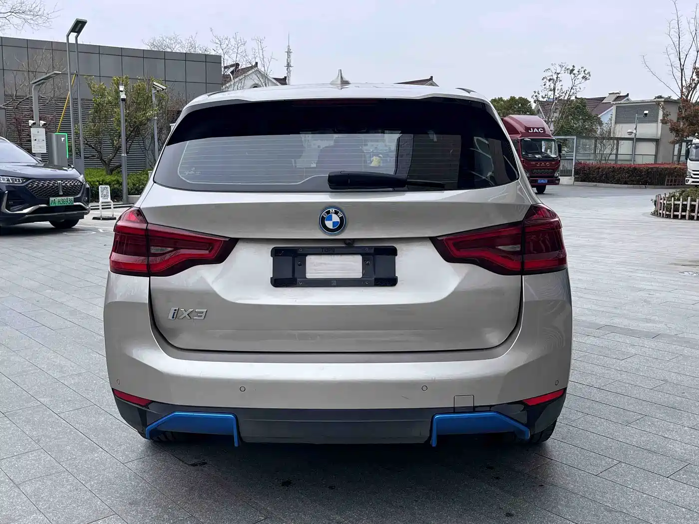 BMW IX3