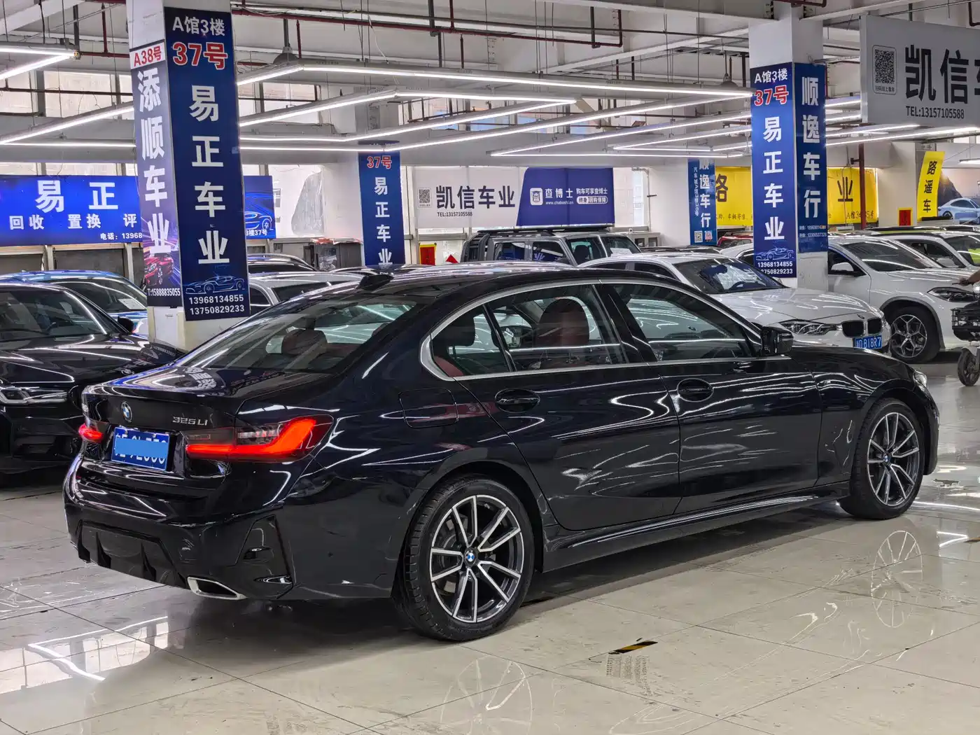 BMW 3 Series 2026 325Li M Sport Package фото 4